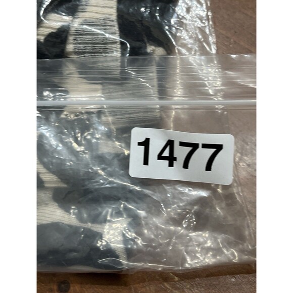 VTG J.Crew Black & Cream Merino Wool Sweater Womens Small Y2K Minimalist Preppy - Picture 13 of 13